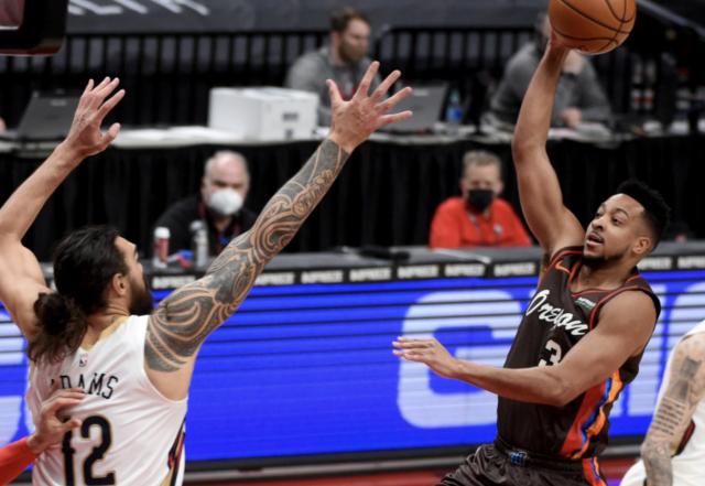 足球比分直播-流言汇总：鹈鹕有意麦科勒姆 湖人塔克遭冷落