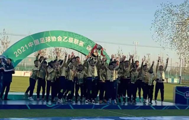 萌萌萌！熊本熊观战日本联赛最后一个比赛日