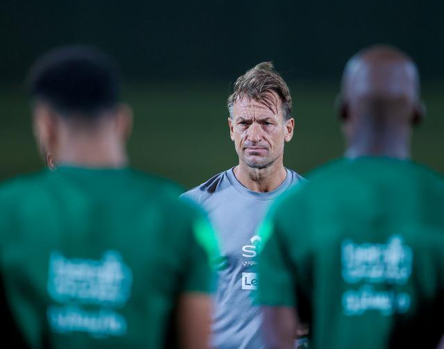 足球直播-国足将迎老熟人 甲A体能教练摇身变沙特主帅