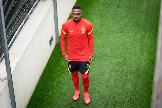 足球比分直播-国足23人名单出炉 李可费南多和郑铮董春雨落选